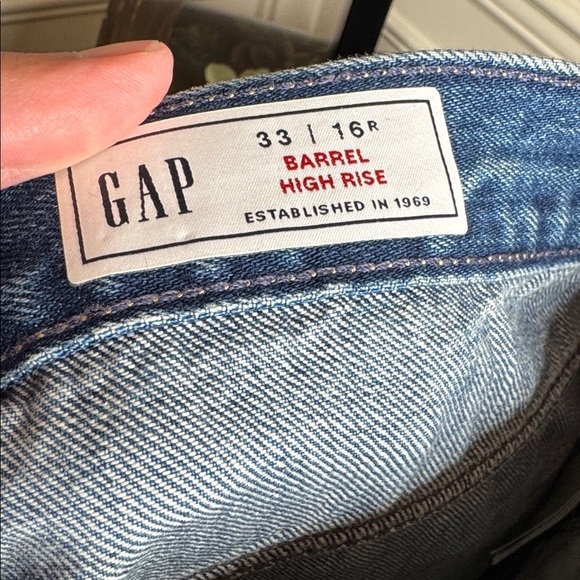Gap high-rise barrel jeans size 33 or 16 regular - Picture 6 of 7